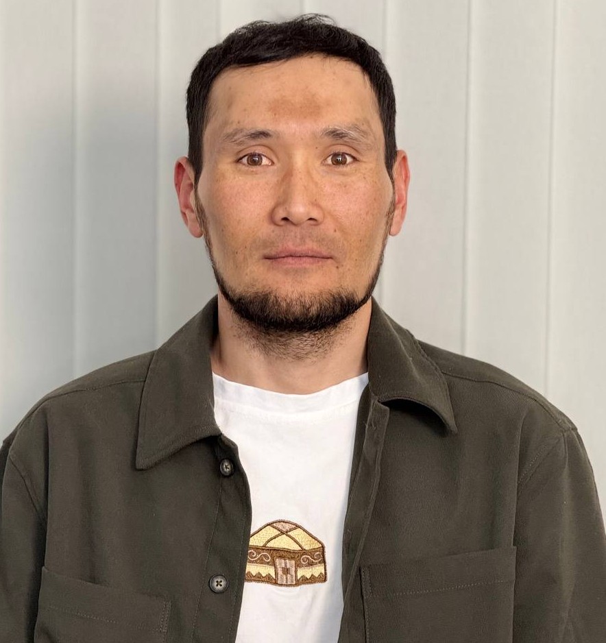 Кіші ғылыми қызметкер