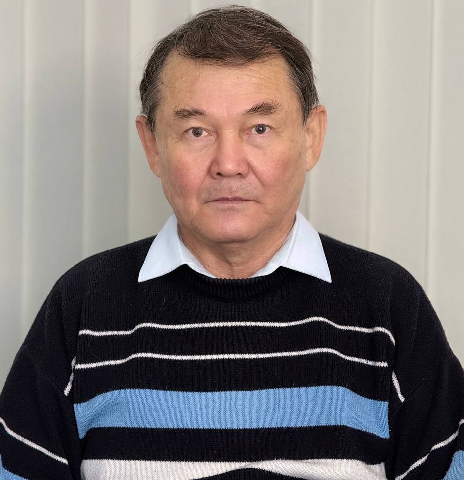 Аға ғылыми қызметкер